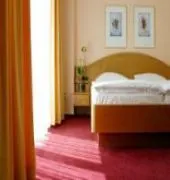 Hotel Kurfuerstendamm Am Adenauerplatz Berlin